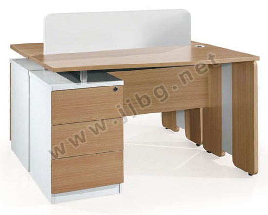 點擊查看商品:木制辦公桌